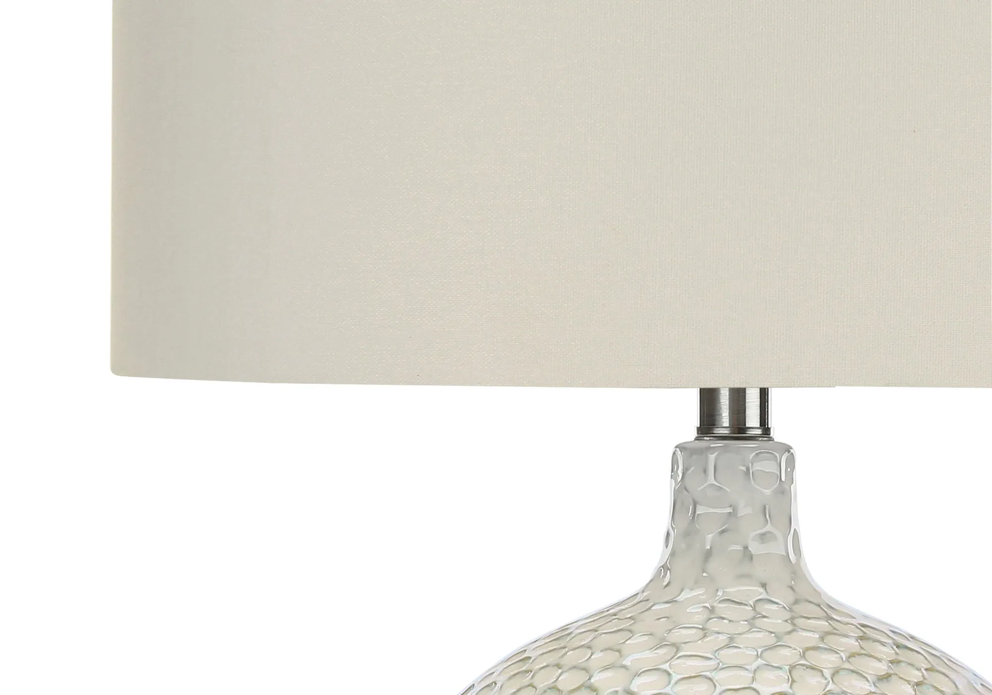 Glowing Elegance: Cream Ceramic Table Lamp - Illuminate your space! 28"H